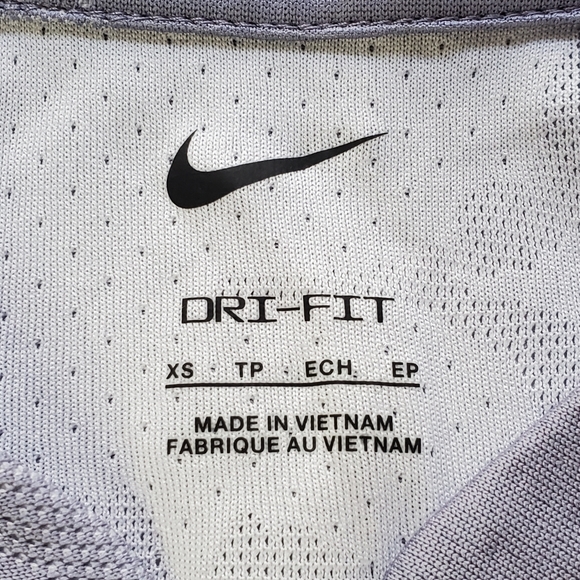 Nike - Picture 5 of 10